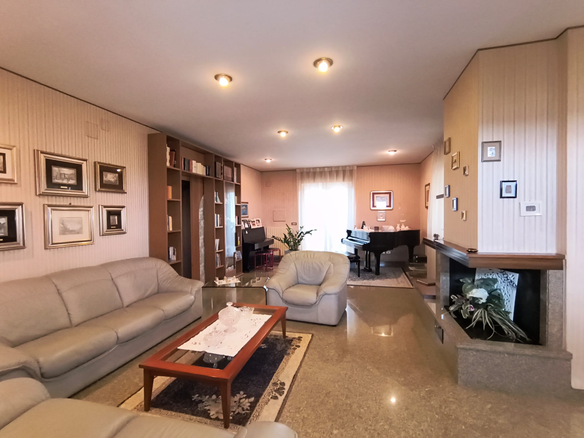 Ampia villa indipendente